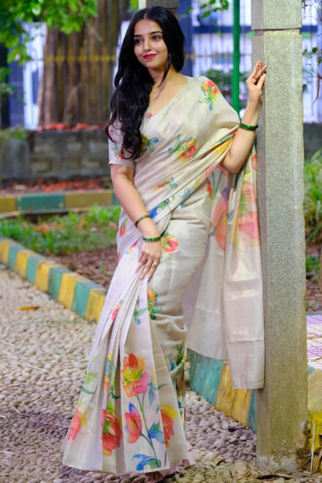 Beige Art Silk Saree Featuring Graceful Floral Motifs